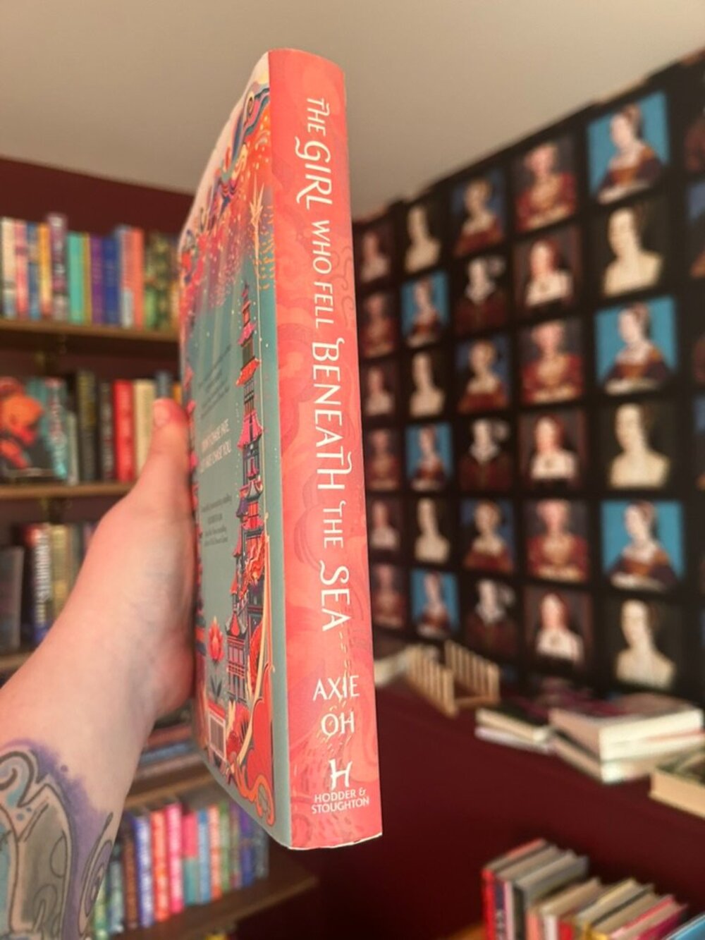 The Girl Who Fell Beneath the Sea (FairyLoot Special Edition) SIGNED - Picture 10 of 12